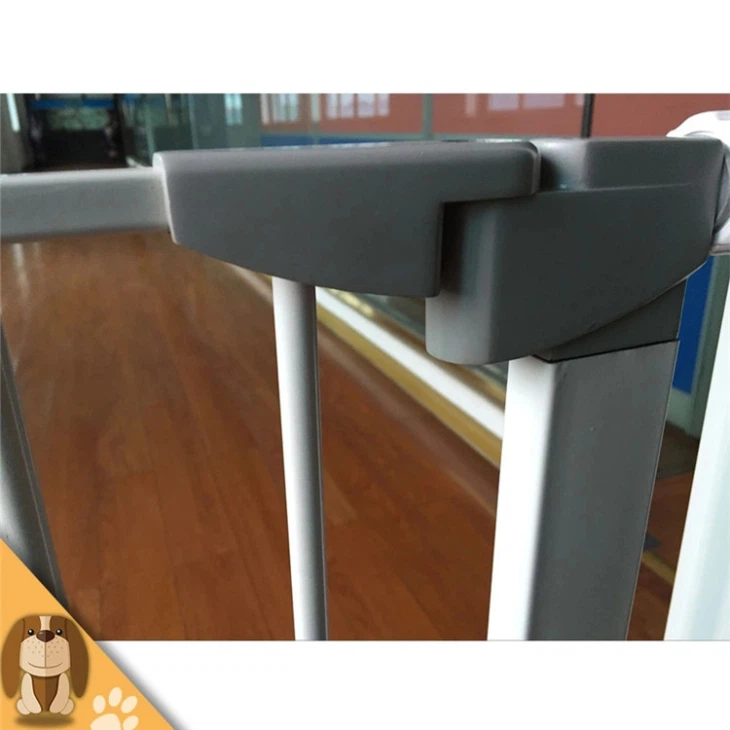 White Metal Baby Safety Gate5